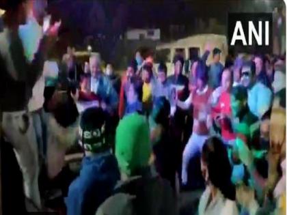 TMC workers celebrate resignations by Suvendu Adhikari, other party members | TMC workers celebrate resignations by Suvendu Adhikari, other party members