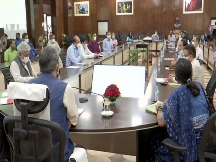 TS Rawat chairs meet over COVID-19, makes MLAs, govt employees take oath of following all related guidelines | TS Rawat chairs meet over COVID-19, makes MLAs, govt employees take oath of following all related guidelines