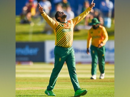 Shamsi helps Proteas gain victory over Ireland in 1st T20I | Shamsi helps Proteas gain victory over Ireland in 1st T20I