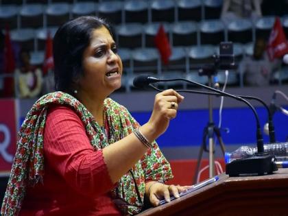 Teesta Setalvad's former aide says Ahmed Patel assured her funds from Congress and agencies; she received Rs 30 lakh | Teesta Setalvad's former aide says Ahmed Patel assured her funds from Congress and agencies; she received Rs 30 lakh