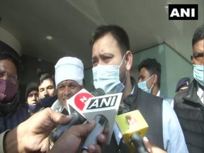 Only 25 pc of father's kidneys are functioning, says Tejaswi after meeting him at RIMS | Only 25 pc of father's kidneys are functioning, says Tejaswi after meeting him at RIMS Only 25 pc of father's kidneys are functioning, says Tejaswi after meeting him at RIMS | Only 25 pc of father's kidneys are functioning, says Tejaswi after meeting him at RIMS