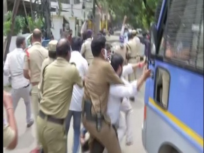 Telangana Congress workers detained after protesting in front of Home Minister Mahmood Ali's residence over women safety | Telangana Congress workers detained after protesting in front of Home Minister Mahmood Ali's residence over women safety