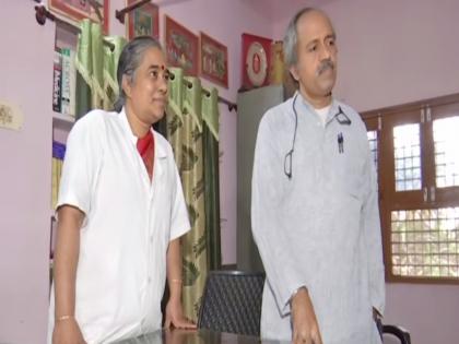Telangana couple run awareness campaign on unnecessary hysterectomies | Telangana couple run awareness campaign on unnecessary hysterectomies Telangana couple run awareness campaign on unnecessary hysterectomies | Telangana couple run awareness campaign on unnecessary hysterectomies