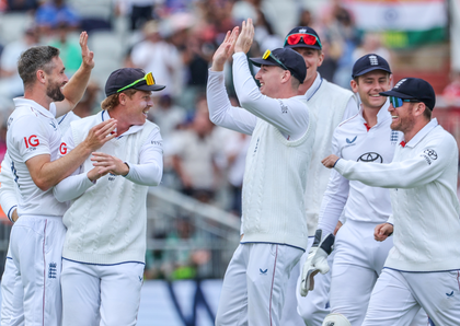 4th Test: Woakes double-strike leaves India in trouble after Stokes’ 141 guides England to 669 | 4th Test: Woakes double-strike leaves India in trouble after Stokes’ 141 guides England to 669
