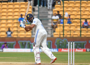 BGT: Shastri suggests Rohit to channel his white-ball mindset while batting at no. 6 | BGT: Shastri suggests Rohit to channel his white-ball mindset while batting at no. 6