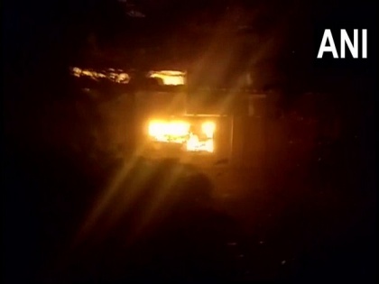 Maharashtra: Fire breaks out at company office in Thane West | Maharashtra: Fire breaks out at company office in Thane West