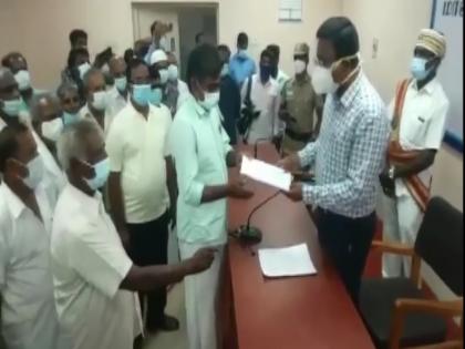 Thanjavur girl suicide case: Residents urge admin not to allow political parties to come to their village | Thanjavur girl suicide case: Residents urge admin not to allow political parties to come to their village