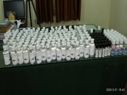 188 bottles of duplicate hand sanitisers in Hyderabad, three held | 188 bottles of duplicate hand sanitisers in Hyderabad, three held