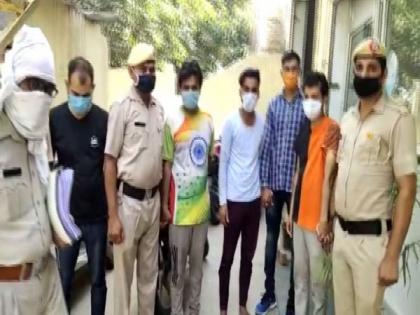 Four held for attacking toll plaza employees after altercation over Rs 5 coin at Delhi-Gurugram expressway | Four held for attacking toll plaza employees after altercation over Rs 5 coin at Delhi-Gurugram expressway Four held for attacking toll plaza employees after altercation over Rs 5 coin at Delhi-Gurugram expressway | Four held for attacking toll plaza employees after altercation over Rs 5 coin at Delhi-Gurugram expressway