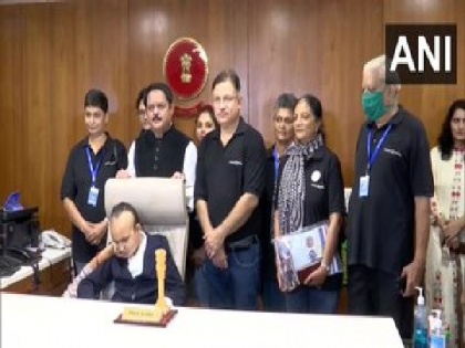 11-year-old becomes collector for a day in Ahmedabad | 11-year-old becomes collector for a day in Ahmedabad
