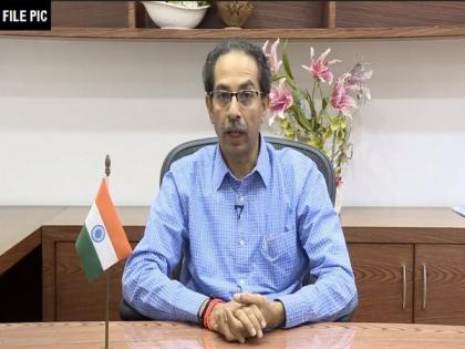Maharashtra govt distributes wheat and rice to saffron ration card holders amid lockdown | Maharashtra govt distributes wheat and rice to saffron ration card holders amid lockdown Maharashtra govt distributes wheat and rice to saffron ration card holders amid lockdown | Maharashtra govt distributes wheat and rice to saffron ration card holders amid lockdown
