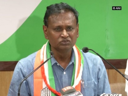 'Superstition': Udit Raj takes dig at Rajnath's 'Shastra Puja' after receiving first Rafale | 'Superstition': Udit Raj takes dig at Rajnath's 'Shastra Puja' after receiving first Rafale