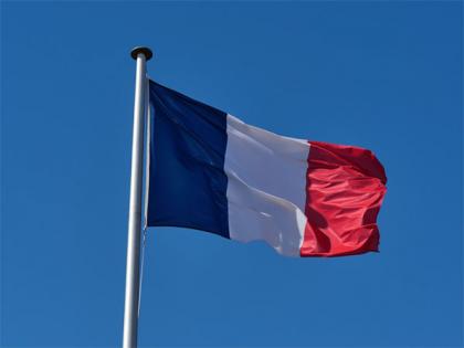 France kicks off second round of legislative elections | France kicks off second round of legislative elections