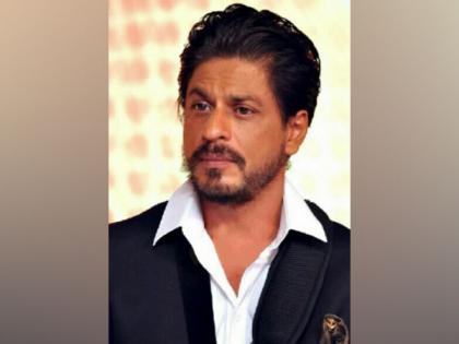 Shah Rukh Khan bids adieu to Lord Ganesha | Shah Rukh Khan bids adieu to Lord Ganesha Shah Rukh Khan bids adieu to Lord Ganesha | Shah Rukh Khan bids adieu to Lord Ganesha
