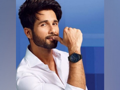 Shahid Kapoor surprises fans by singing two songs from his upcoming 'Jersey' | Shahid Kapoor surprises fans by singing two songs from his upcoming 'Jersey'