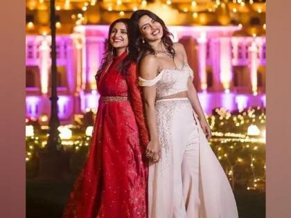 Priyanka Chopra is 'super proud' as sister Parineeti clocks 10 years in showbiz | Priyanka Chopra is 'super proud' as sister Parineeti clocks 10 years in showbiz Priyanka Chopra is 'super proud' as sister Parineeti clocks 10 years in showbiz | Priyanka Chopra is 'super proud' as sister Parineeti clocks 10 years in showbiz