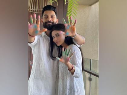 Mouni Roy shares glimpses of first Holi after wedding with Suraj Nambiar | Mouni Roy shares glimpses of first Holi after wedding with Suraj Nambiar