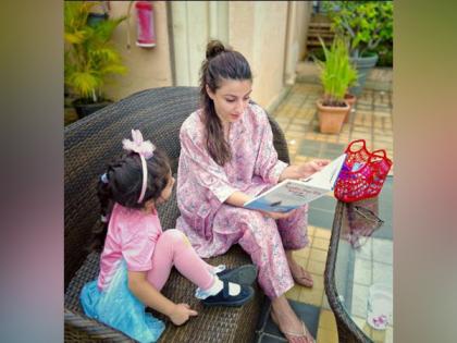 Soha Ali Khan drops cute pictures with Inyaaya, fans say 'Like mom, like daughter' | Soha Ali Khan drops cute pictures with Inyaaya, fans say 'Like mom, like daughter' Soha Ali Khan drops cute pictures with Inyaaya, fans say 'Like mom, like daughter' | Soha Ali Khan drops cute pictures with Inyaaya, fans say 'Like mom, like daughter'