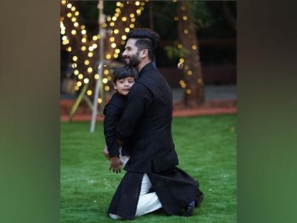 'You have my heart and you know it', says Shahid Kapoor as he posts adorable picture with his son | 'You have my heart and you know it', says Shahid Kapoor as he posts adorable picture with his son