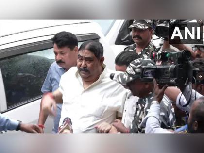TMC's Anubrata Mondal taken to Kolkata hospital for medical check up, later taken to CBI headquarters | TMC's Anubrata Mondal taken to Kolkata hospital for medical check up, later taken to CBI headquarters TMC's Anubrata Mondal taken to Kolkata hospital for medical check up, later taken to CBI headquarters | TMC's Anubrata Mondal taken to Kolkata hospital for medical check up, later taken to CBI headquarters