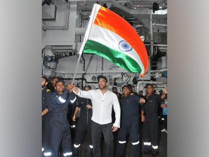Salman Khan extends wishes on 76th Independence Day, posts picture with Indian Flag | Salman Khan extends wishes on 76th Independence Day, posts picture with Indian Flag