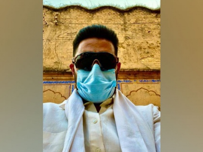 COVID-19: Abhishek Bachchan urges people to 'keep masks on' for safety of loved ones | COVID-19: Abhishek Bachchan urges people to 'keep masks on' for safety of loved ones