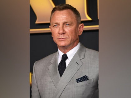 Daniel Craig chokes up biding emotional farewell to James Bond role | Daniel Craig chokes up biding emotional farewell to James Bond role