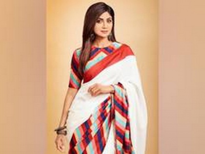 Actor Shilpa Shetty contributes Rs 21 lakhs to PM-CARES Fund | Actor Shilpa Shetty contributes Rs 21 lakhs to PM-CARES Fund