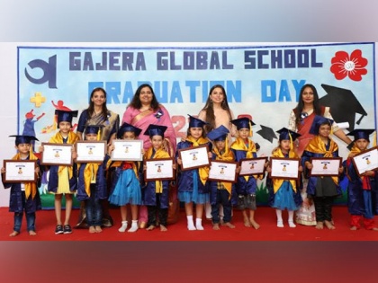 Graduation Ceremony 2021-22 held at Gajera Global School | Graduation Ceremony 2021-22 held at Gajera Global School