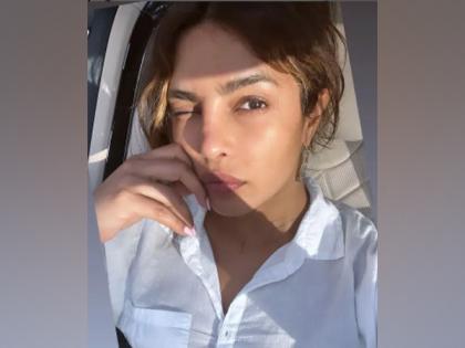 Priyanka Chopra shares sunkissed selfie, fans call her 'queen' | Priyanka Chopra shares sunkissed selfie, fans call her 'queen'
