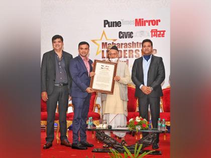 Dr Heramb Shelke receives Maharashtra Leadership Award 2022 by Maharashtra Governor Bhagat Singh Koshyari | Dr Heramb Shelke receives Maharashtra Leadership Award 2022 by Maharashtra Governor Bhagat Singh Koshyari