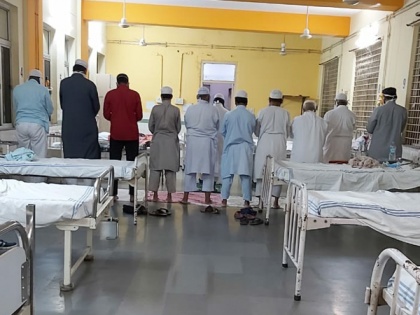 Patients offer namaz at quarantine ward of Hyderabad hospital | Patients offer namaz at quarantine ward of Hyderabad hospital