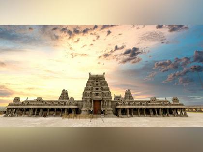 Telangana's Yadadri Temple showcases fusion of Dravidian, Kakatiyan architecture on black granite | Telangana's Yadadri Temple showcases fusion of Dravidian, Kakatiyan architecture on black granite