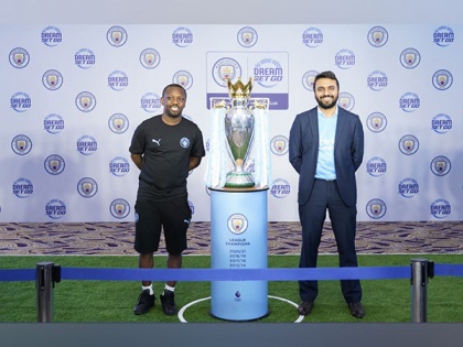 Manchester City unveil Premier League Trophy in front of Indian fans | Manchester City unveil Premier League Trophy in front of Indian fans