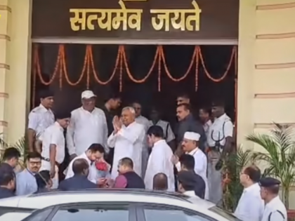 Nitish-Tejashwi arrive together at Vidhan Sabha | Nitish-Tejashwi arrive together at Vidhan Sabha