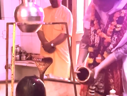 Priyanka Gandhi offers prayers at Shiva temple in Delhi | Priyanka Gandhi offers prayers at Shiva temple in Delhi Priyanka Gandhi offers prayers at Shiva temple in Delhi | Priyanka Gandhi offers prayers at Shiva temple in Delhi