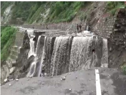 National Highways blocked in Uttarakhand's Tehri Garhwal after heavy rains | National Highways blocked in Uttarakhand's Tehri Garhwal after heavy rains
