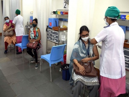 COVID vaccination of people aged 45 underway in Andhra Pradesh under 'Tika Utsav' | COVID vaccination of people aged 45 underway in Andhra Pradesh under 'Tika Utsav'
