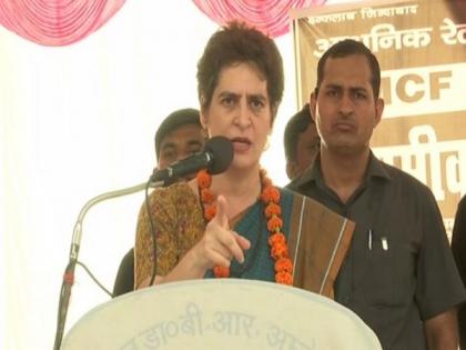 Priyanka slams BJP over Sengar and Chinmayanand rape cases | Priyanka slams BJP over Sengar and Chinmayanand rape cases Priyanka slams BJP over Sengar and Chinmayanand rape cases | Priyanka slams BJP over Sengar and Chinmayanand rape cases
