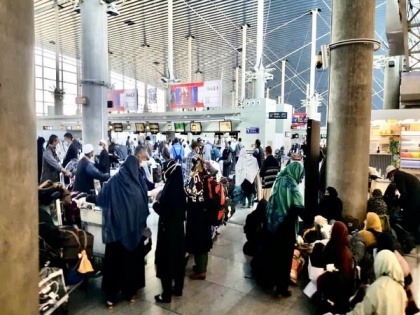 Mission Vande Bharat: 310 Indian pilgrims depart from Tehran for New Delhi | Mission Vande Bharat: 310 Indian pilgrims depart from Tehran for New Delhi