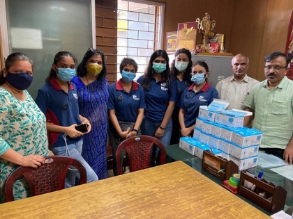 Students from Vidyashilp Academy donate face masks to government schools | Students from Vidyashilp Academy donate face masks to government schools