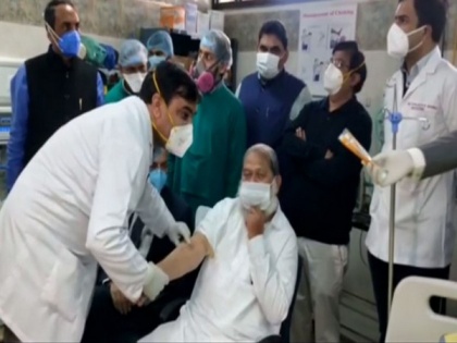 Haryana Health Minister Anil Vij administered trial dose of Covaxin | Haryana Health Minister Anil Vij administered trial dose of Covaxin