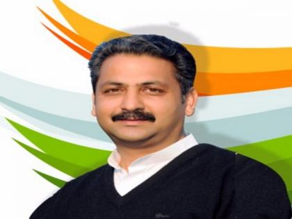 Kejriwal's nautanki of tearing up farm law copies a desperate attempt to cover AAP U-turn: Punjab minister | Kejriwal's nautanki of tearing up farm law copies a desperate attempt to cover AAP U-turn: Punjab minister Kejriwal's nautanki of tearing up farm law copies a desperate attempt to cover AAP U-turn: Punjab minister | Kejriwal's nautanki of tearing up farm law copies a desperate attempt to cover AAP U-turn: Punjab minister