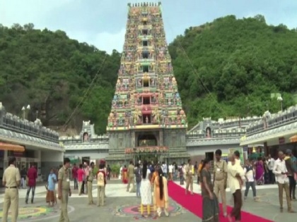 Vijayawada: Nine-day Dussehra festival begins at Sri Kanakadurga temple | Vijayawada: Nine-day Dussehra festival begins at Sri Kanakadurga temple