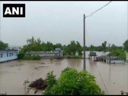 3 villages of Telangana's Vikarabad inundated after heavy rains | 3 villages of Telangana's Vikarabad inundated after heavy rains