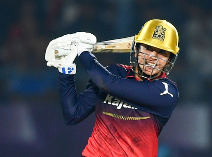 'To perform like that with fever shows incredible character': RCB head coach lauds Smriti's fighting spirit | 'To perform like that with fever shows incredible character': RCB head coach lauds Smriti's fighting spirit