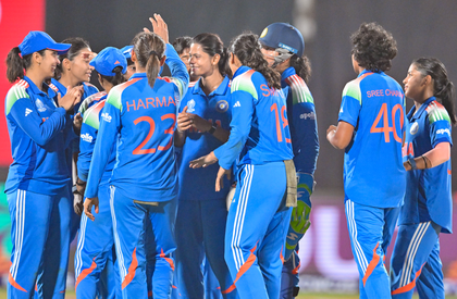 India women's team visits Ujjain's Mahakaleshwar Temple, attends Bhasma Aarti | India women's team visits Ujjain's Mahakaleshwar Temple, attends Bhasma Aarti