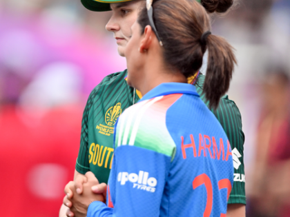 Women's WC: South Africa elect to bowl against India as rain delays start | Women's WC: South Africa elect to bowl against India as rain delays start