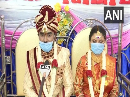 Several couples get married on 'Lockdown Sunday' in Karnataka, after state permits pre-scheduled weddings | Several couples get married on 'Lockdown Sunday' in Karnataka, after state permits pre-scheduled weddings