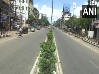 COVID-19: Guwahati streets remain deserted amid weekend lockdown | COVID-19: Guwahati streets remain deserted amid weekend lockdown COVID-19: Guwahati streets remain deserted amid weekend lockdown | COVID-19: Guwahati streets remain deserted amid weekend lockdown